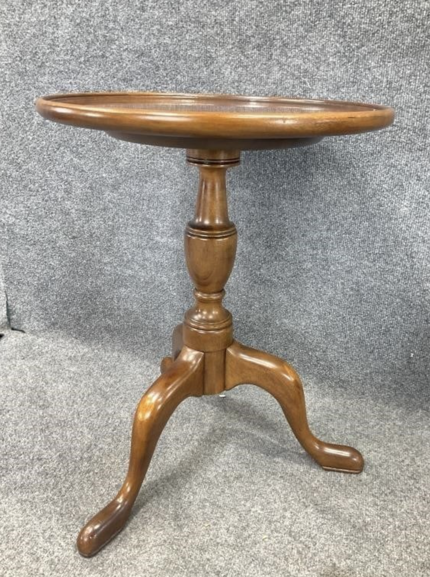 Henkel Harris Mahogany Plant Stand | Vintage Pie-Crust Pedestal Table | Classic American Mahogany Accent Table